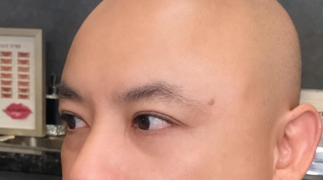 Men's Feather Nano Brows before